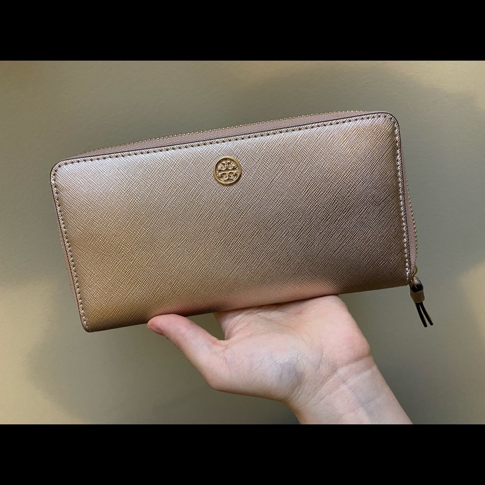 NEW Tory burch saffiano robinson zipper wallet